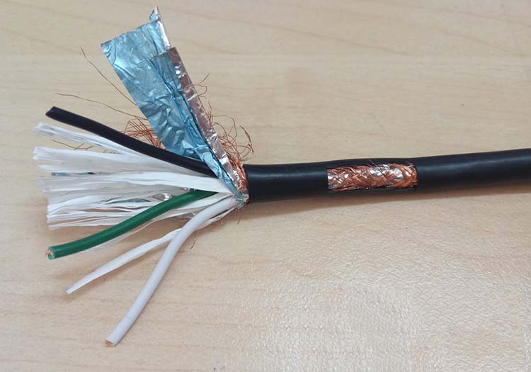 Cáp điều khiển chống nhiễu 2 lớp